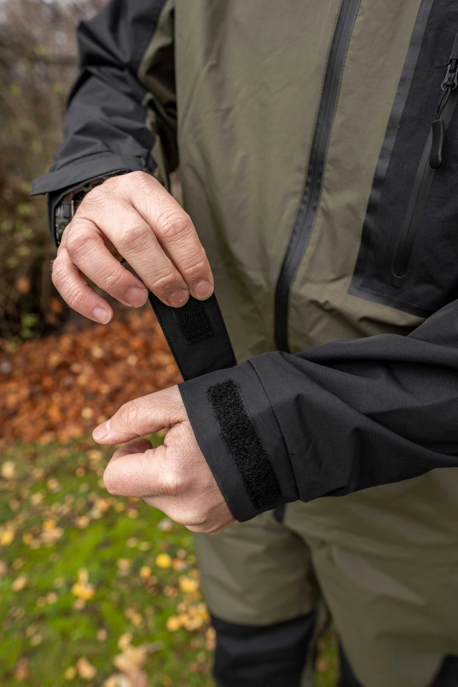 Korum Neoteric Waterproof Jacket 5 Korum Neoteric Waterproof Jacket - Image 5