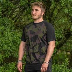 Avid Distortion Camo Lite T-Shirt 10 Avid Distortion Camo Lite T-Shirt -Fishing Gear Deals Store f8fcbebf7db8d0d0